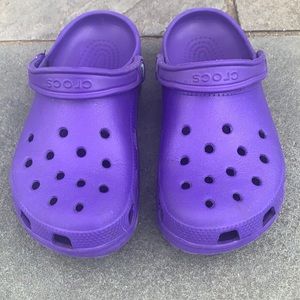 Crocs classic in a gorgeous purple